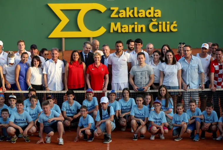 I KOLINDA JE GLEDALA KAKO LUKA, MANDŽO, PERI&Scaron;IĆ, BABO I OSTALI IGRAJU TENIS: Ovo je ne&scaron;to sasvim drugačije