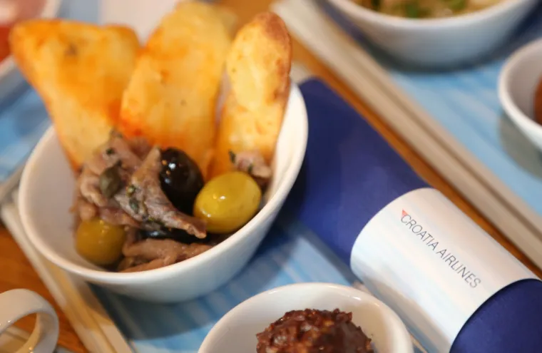 CROATIA AIRLINES PREDSTAVILA NOVE MENIJE: Pogledajte s čime ćete se moći zasladiti tijekom letova