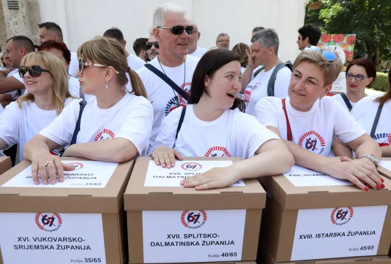 INICIJATIVA 67 JE PREVI&Scaron;E PREDAT ĆE POTPISE U HRVATSKI SABOR