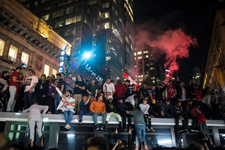 Osvojili naslov NBA prvaka: Pogledajte kako su navijači Toronto Raptorsa proslavili povijesni uspjeh