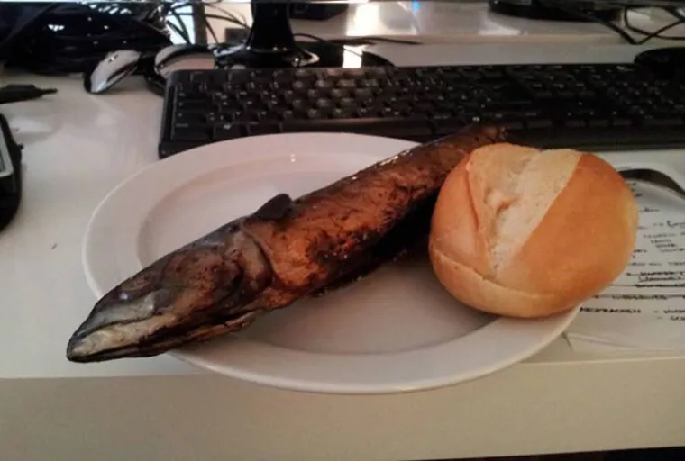 DRUGA POLOVICA MJESECA ZNAČI DA JEDE&Scaron; &Scaron;TO IMA&Scaron;: Ovo su najtužniji obroci koje su ljudi nosili na posao