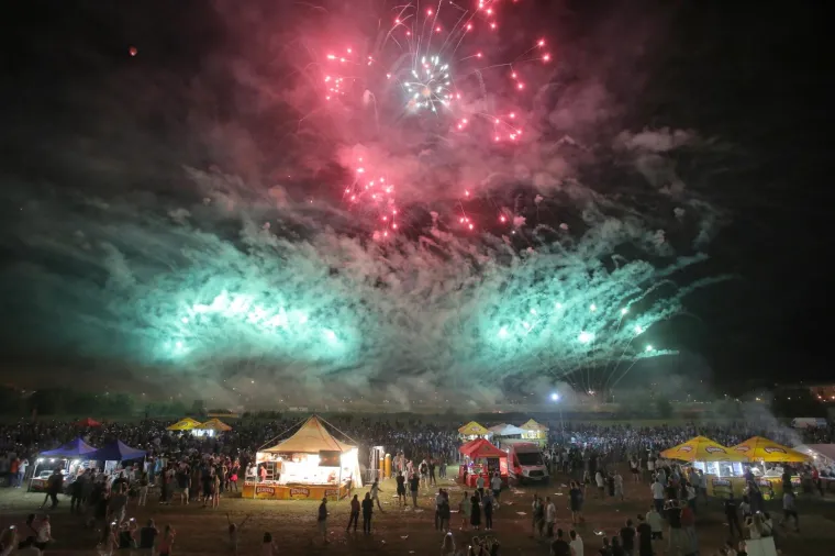 Estonski majstori zapalili nebo iznad Bundeka: Pogledajte spektakularan vatromet!