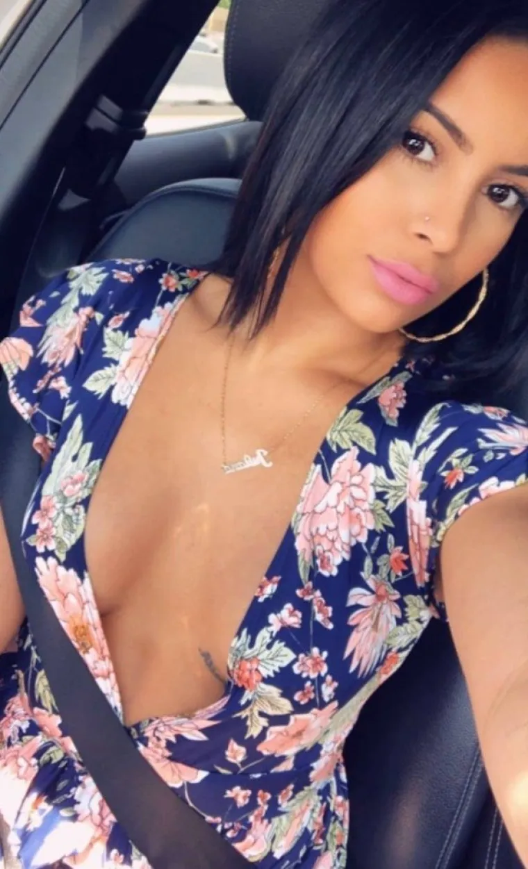 SVE VI&Scaron;E DJEVOJAKA RADI NE&Scaron;TO ČUDNO S POJASOM: I onda se fotografiraju kako bi svima pokazale svoje obline