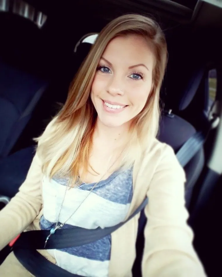 SVE VI&Scaron;E DJEVOJAKA RADI NE&Scaron;TO ČUDNO S POJASOM: I onda se fotografiraju kako bi svima pokazale svoje obline