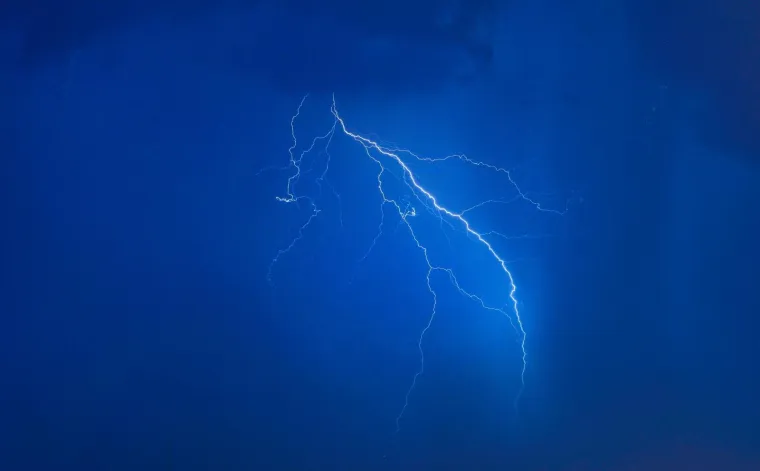 Munje 'parale' oblake nad Zagrebom: Nakon jakog pljuska temperatura pala za 10-ak Celzija