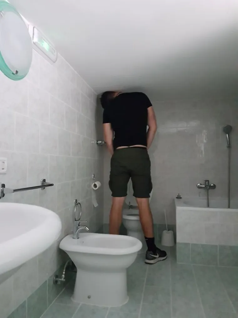 Za one koji misle da veličina nije bitna: Fotografije mučnih situacija za jako visoko ljude