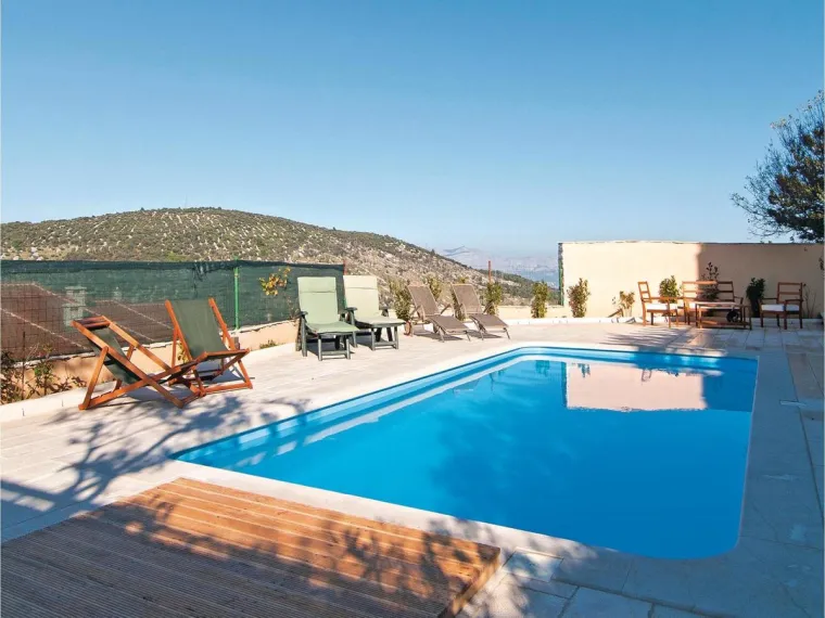 Za&scaron;to bi ministar po&scaron;tivao zakone? Pogledajte Ku&scaron;čevićevu vilu koju je zaboravio upisati u katastar