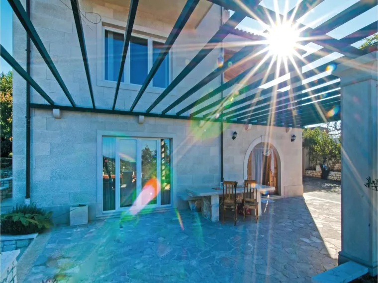 Za&scaron;to bi ministar po&scaron;tivao zakone? Pogledajte Ku&scaron;čevićevu vilu koju je zaboravio upisati u katastar