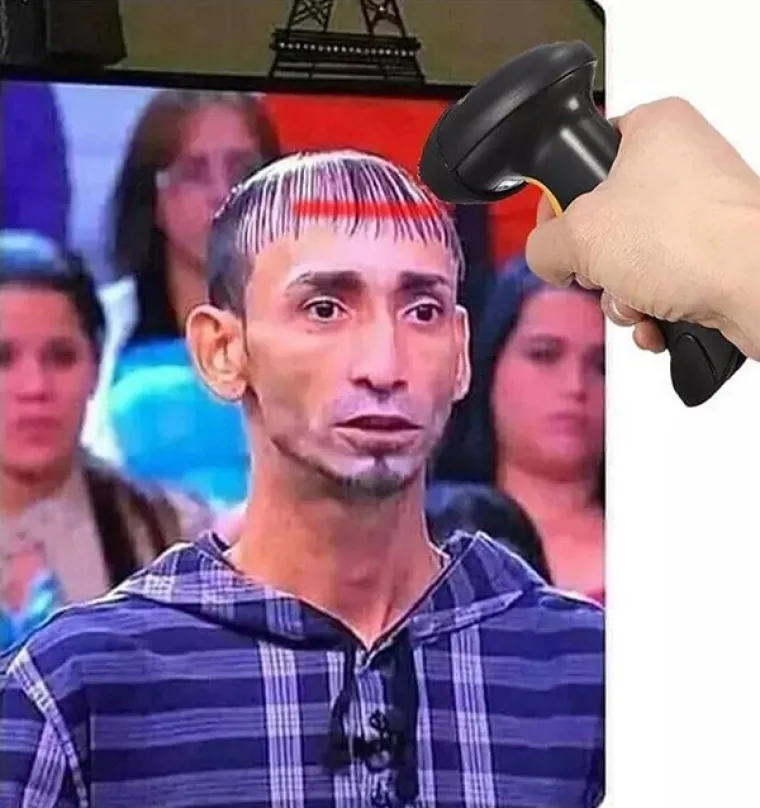 HODAJUĆI DOKAZ ZA&Scaron;TO JE OPASNO NALJUTITI FRIZERE: Ma&scaron;u o&scaron;trim predmetima oko va&scaron;eg vrata, ali to nije najgore...