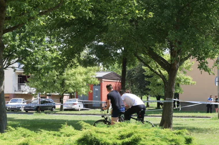 Eksplozija &scaron;okirala Vinkovčane! Raznesen balkon na zgradi, o&scaron;tećena vozila, jedna osoba ozlijeđena