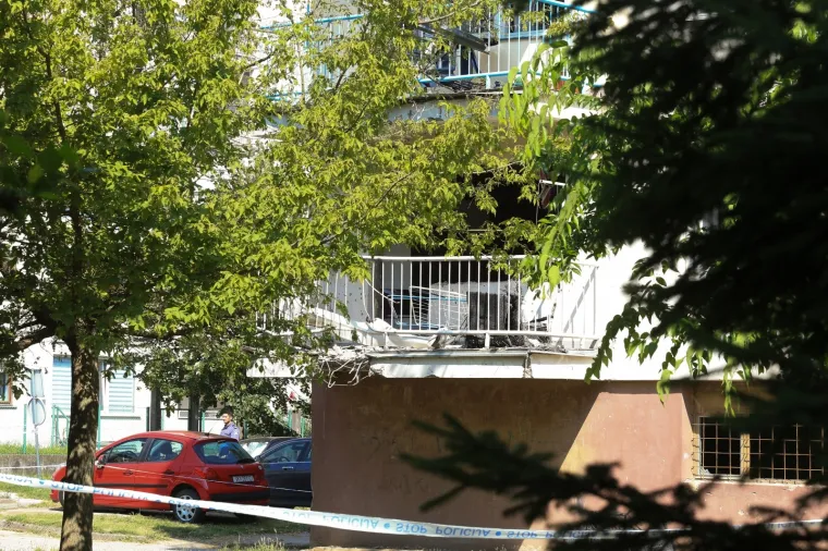 Eksplozija &scaron;okirala Vinkovčane! Raznesen balkon na zgradi, o&scaron;tećena vozila, jedna osoba ozlijeđena