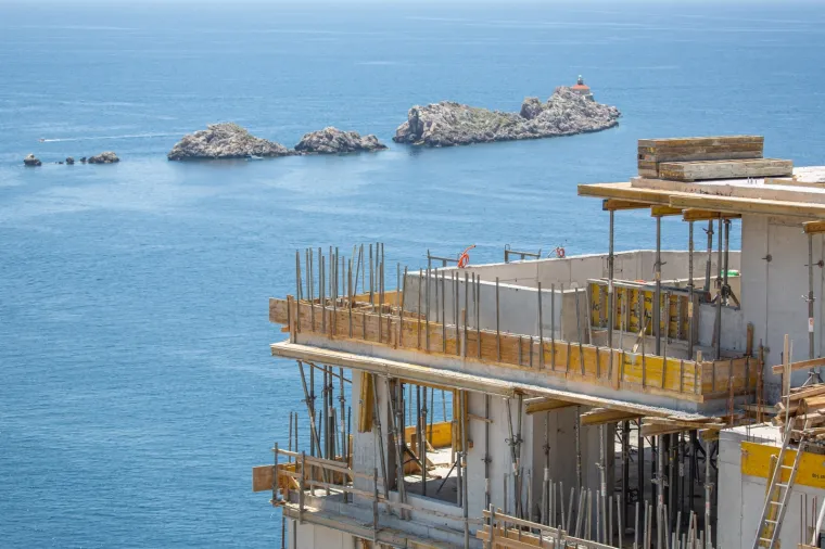 Na jednoj od najljepših lokacija u Dubrovniku grade se luksuzni stanovi! Kao vlasnik se spominje jedan nogometaš
