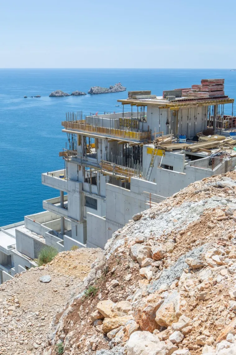 Na jednoj od najljepših lokacija u Dubrovniku grade se luksuzni stanovi! Kao vlasnik se spominje jedan nogometaš