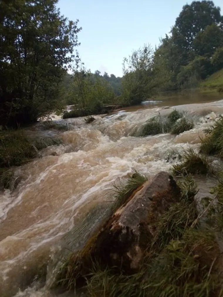 Ovo ne pamte ni najstariji stanovnici koji žive na obali Mrežnice: 'Pretvorila se u blatnu kaljužu'