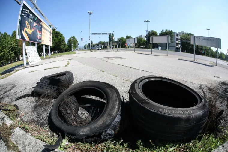 STIGLE FOTOGRAFIJE PRIZORA KOJI JE JUTROS UZNEMIRIO ZAGREPČANE: Ova poruka neće se svidjeti Zdravku Mamiću