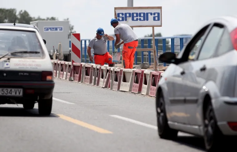 Dok jedni odmaraju na moru, drugi se znoje na vrelom asfaltu: Zagreb je i ovo ljeto postao veliko gradili&scaron;te