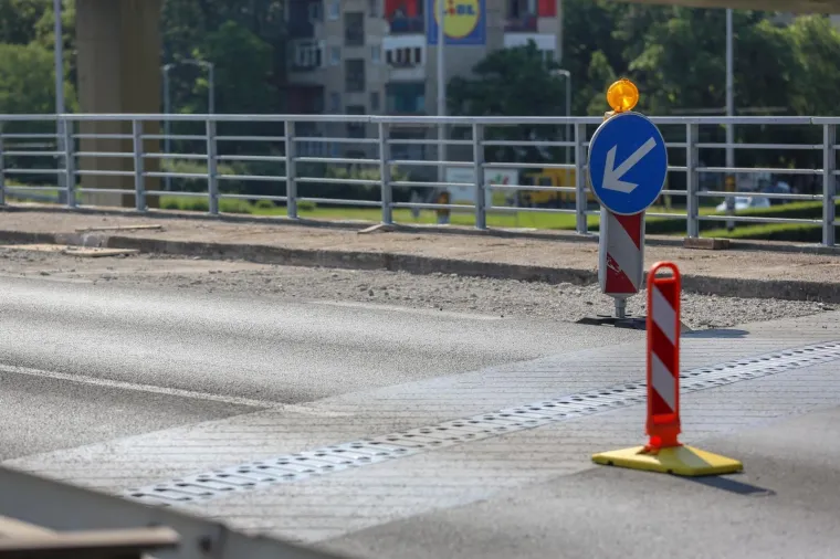 Dok jedni odmaraju na moru, drugi se znoje na vrelom asfaltu: Zagreb je i ovo ljeto postao veliko gradili&scaron;te