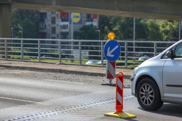 Dok jedni odmaraju na moru, drugi se znoje na vrelom asfaltu: Zagreb je i ovo ljeto postao veliko gradili&scaron;te
