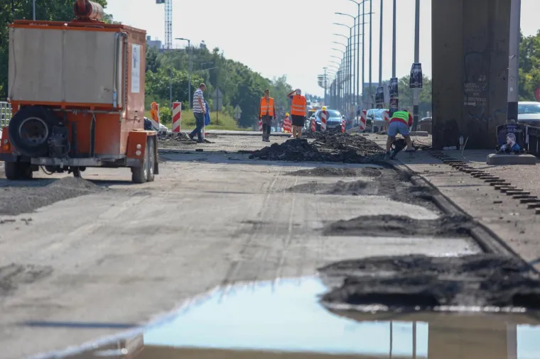 Dok jedni odmaraju na moru, drugi se znoje na vrelom asfaltu: Zagreb je i ovo ljeto postao veliko gradili&scaron;te