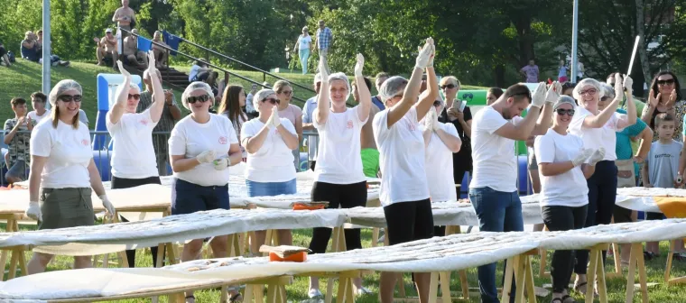U Sisku pripremljena najduža &scaron;trudla na svijetu dogačka 1,7 kilometar