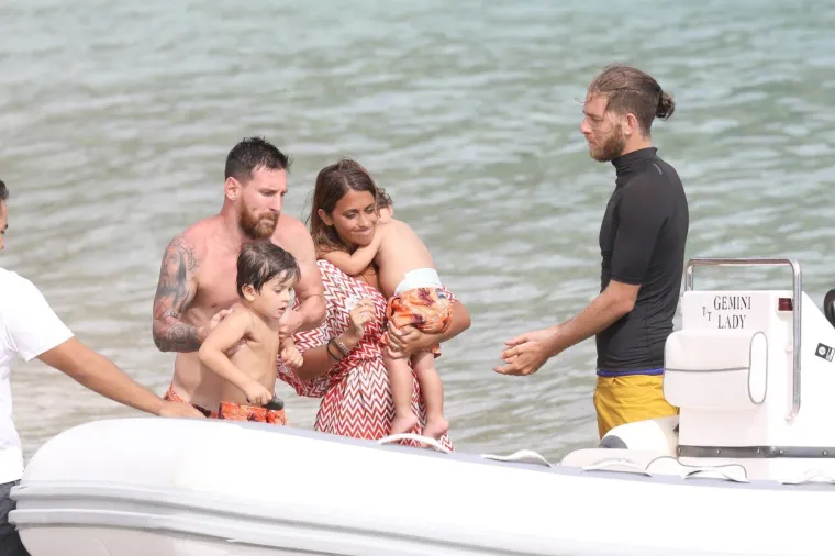 OVO JEDNOSTAVNO MORATE VIDJETI: Ovako je Messi izgledao kao klinac; ovo je urnebesno