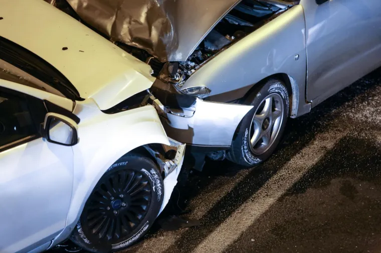 SUDAR DVA AUTOMOBILA ISPOD PODVOŽNJAKA U SELSKOJ: Jedna osoba je lakše ozlijeđena