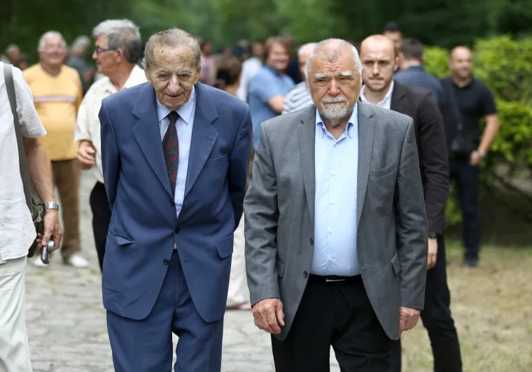 Zoran Milanović slavi Dan antifa&scaron;ističke borbe: Uz bok su mu stajali Bandić, Mesić, Josipović...