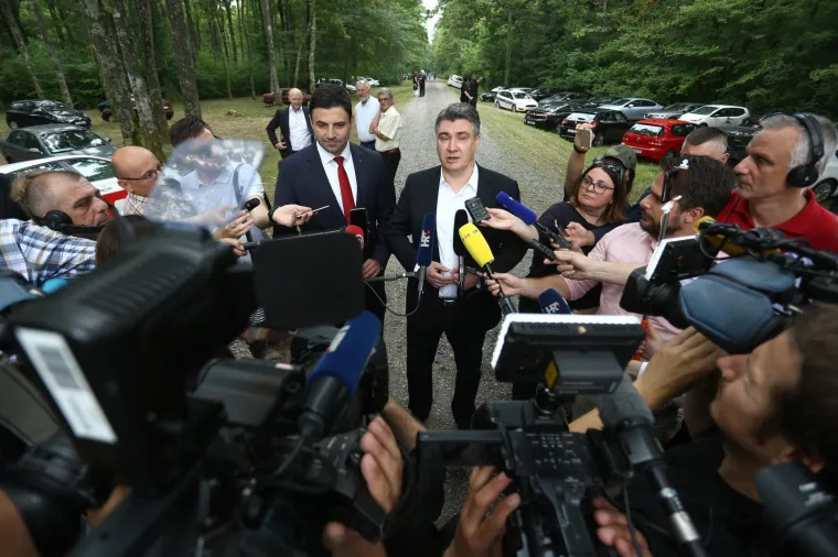 PLEJADA POLITIČARA NA PROSLAVI U BREZOVICI: Prisjetili su se dana kada je osnovan Prvi sisački partizanski odred