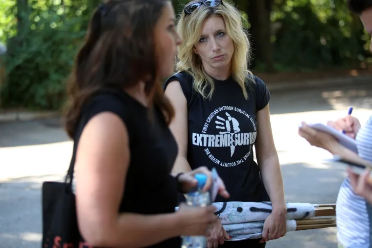 SLUČAJ SILOVANJA I ZLOSTAVLJANJA ŠTIĆENIKA: Održali prosvjed ispred Doma za odgoj djece i mladeži u Puli