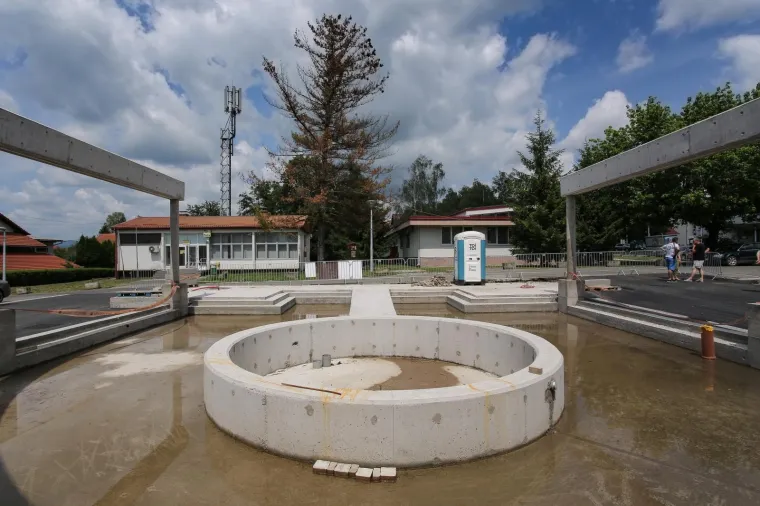 Općina konj&scaron;ćina gradi fontanu koja podsjeća na usta&scaron;ki simbol. A cijeli projekt financiran je europskim novcem.