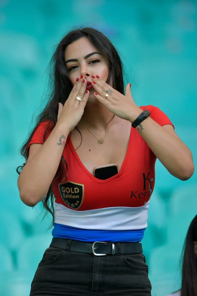 Larissa Riquelme