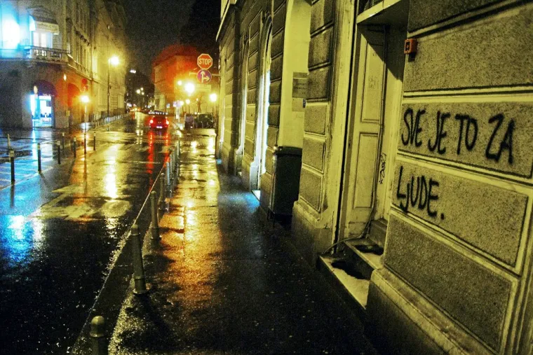 Umjesto kičastih grbova i metastaze fontana: Doživite Zagreb kroz mistične 'antirazglednice'