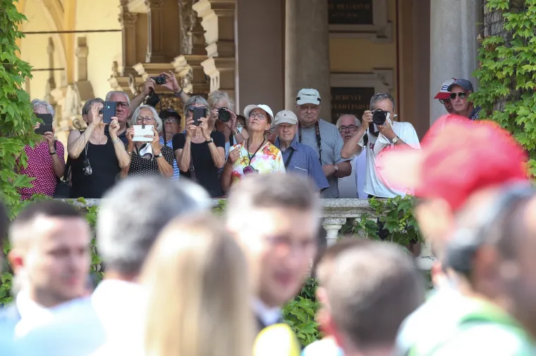 Državni vrh na Mirogoju položio vijenac povodom Dana državnosti