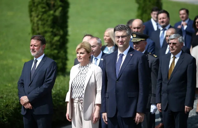 Državni vrh na Mirogoju položio vijenac povodom Dana državnosti