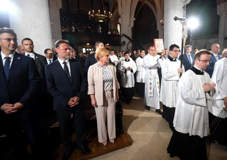 DRŽAVNI VRH NA SVETOJ MISI ZA DOMOVINU: Bozanić pozvao na hrvatsko zajedni&scaron;tvo i oslobađanje od radikalizacije