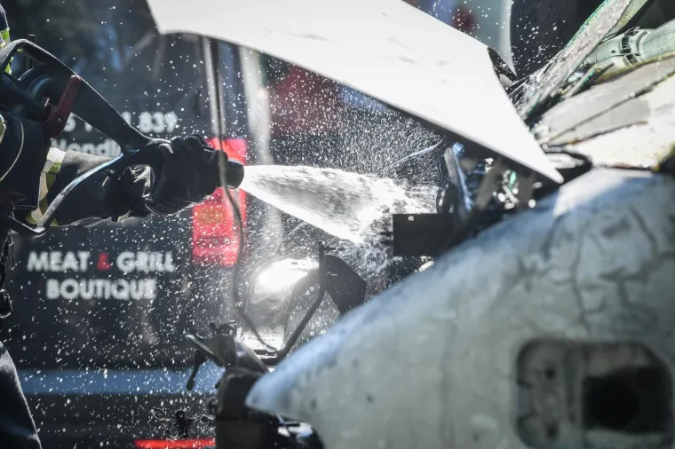 U Hondlovoj ulici eksplodirao kombi, nema ozlijeđenih