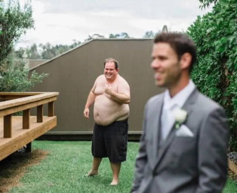 Za &scaron;to bolju uspomenu: TOP 20 slika s vjenčanja koje su genijalne jer ih je netko photobombao