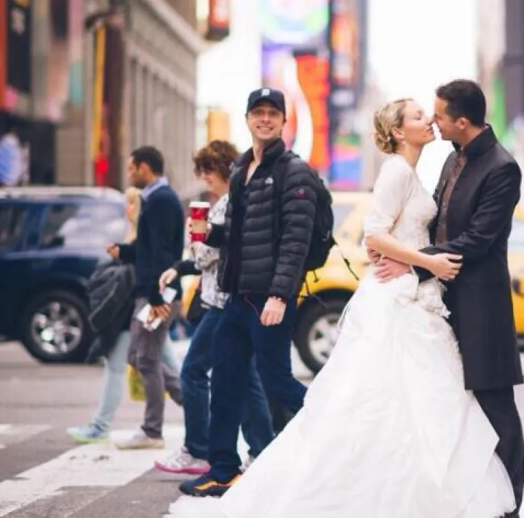 Za &scaron;to bolju uspomenu: TOP 20 slika s vjenčanja koje su genijalne jer ih je netko photobombao