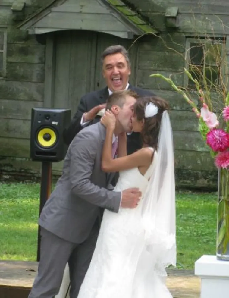 Za &scaron;to bolju uspomenu: TOP 20 slika s vjenčanja koje su genijalne jer ih je netko photobombao