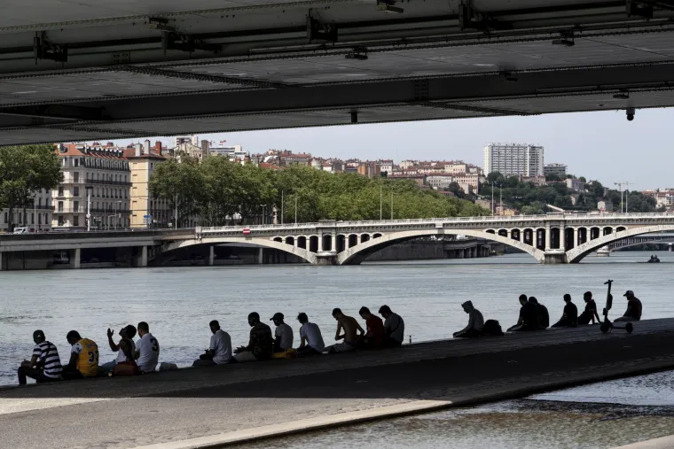 'Najgore tek dolazi': Europu zahvatio toplinski val, zatvaraju se &scaron;kole, zabranjen transport životinja...