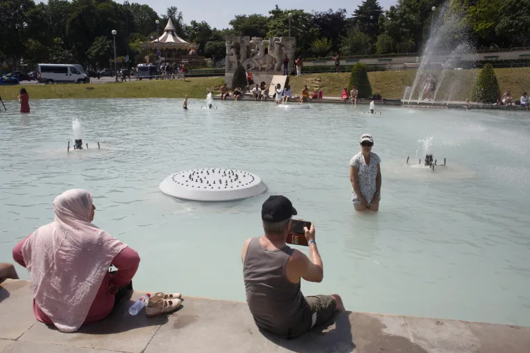 'Najgore tek dolazi': Europu zahvatio toplinski val, zatvaraju se &scaron;kole, zabranjen transport životinja...