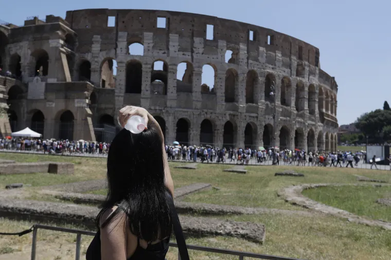 'Najgore tek dolazi': Europu zahvatio toplinski val, zatvaraju se &scaron;kole, zabranjen transport životinja...