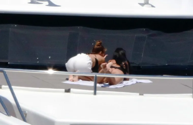 VRUĆA GEORGINA I RONALDO UHVAĆENI U RASKO&Scaron;NOM ODMORU: Ba&scaron; im je dobro, u to nema sumnje