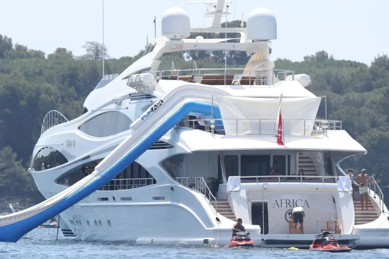 VRUĆA GEORGINA I RONALDO UHVAĆENI U RASKO&Scaron;NOM ODMORU: Ba&scaron; im je dobro, u to nema sumnje