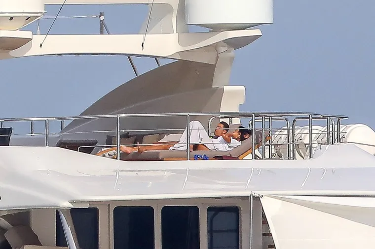 VRUĆA GEORGINA I RONALDO UHVAĆENI U RASKO&Scaron;NOM ODMORU: Ba&scaron; im je dobro, u to nema sumnje