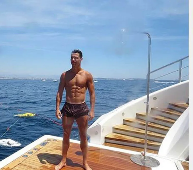 VRUĆA GEORGINA I RONALDO UHVAĆENI U RASKO&Scaron;NOM ODMORU: Ba&scaron; im je dobro, u to nema sumnje