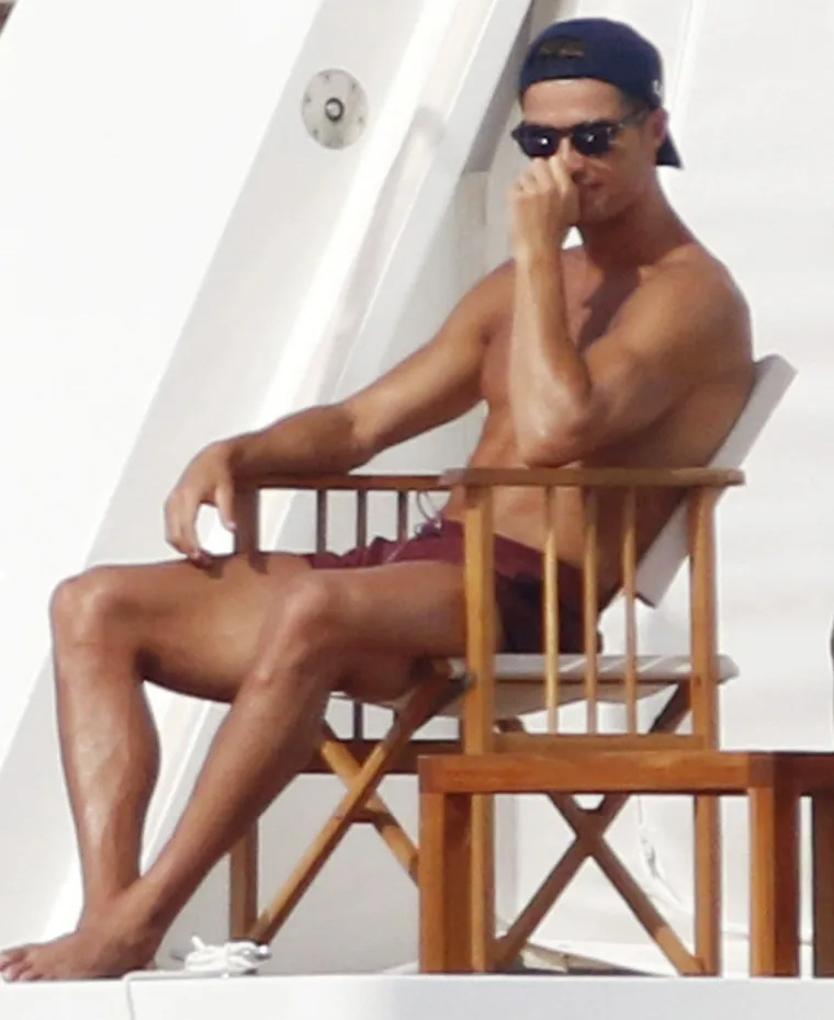 VRUĆA GEORGINA I RONALDO UHVAĆENI U RASKO&Scaron;NOM ODMORU: Ba&scaron; im je dobro, u to nema sumnje