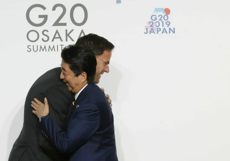 Najmoćniji ljudi svijeta na jednom mjestu: Evo kako izgleda kad se sretnu Trump, Putin, Merkel, May...