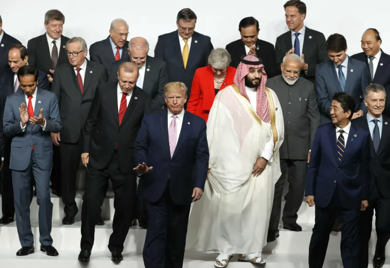 Najmoćniji ljudi svijeta na jednom mjestu: Evo kako izgleda kad se sretnu Trump, Putin, Merkel, May...