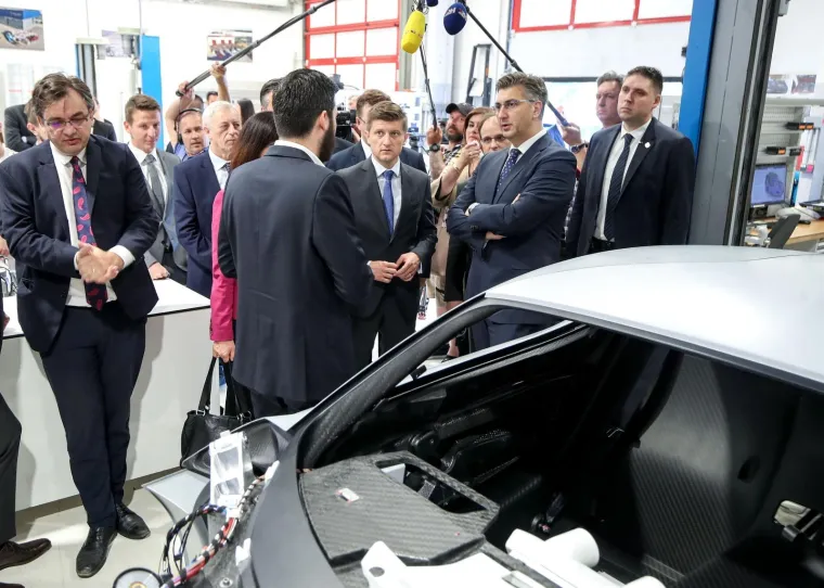 Zavirili smo u unutra&scaron;njost tvornice Rimac Automobili i odu&scaron;evili smo se!